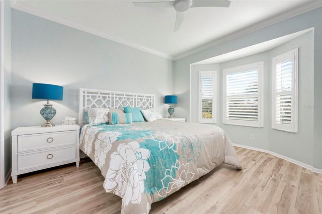 211 VISTA DEL LAGO WAY, Venice, FL 34292