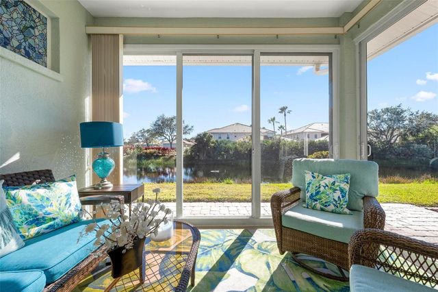 211 VISTA DEL LAGO WAY, Venice, FL 34292