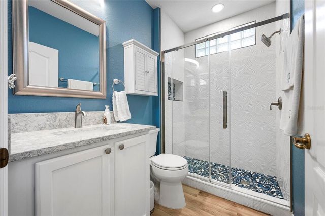 211 VISTA DEL LAGO WAY, Venice, FL 34292