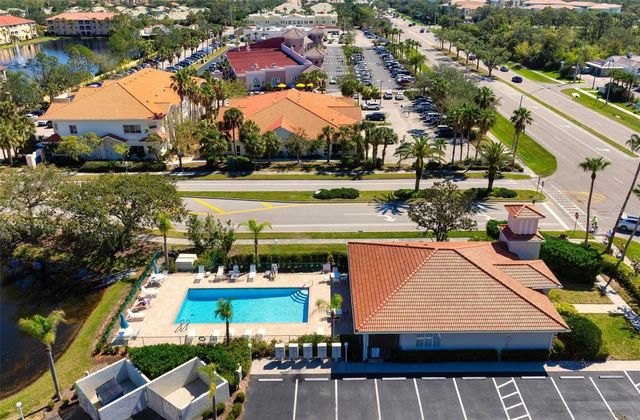 211 VISTA DEL LAGO WAY, Venice, FL 34292