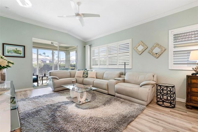 211 VISTA DEL LAGO WAY, Venice, FL 34292