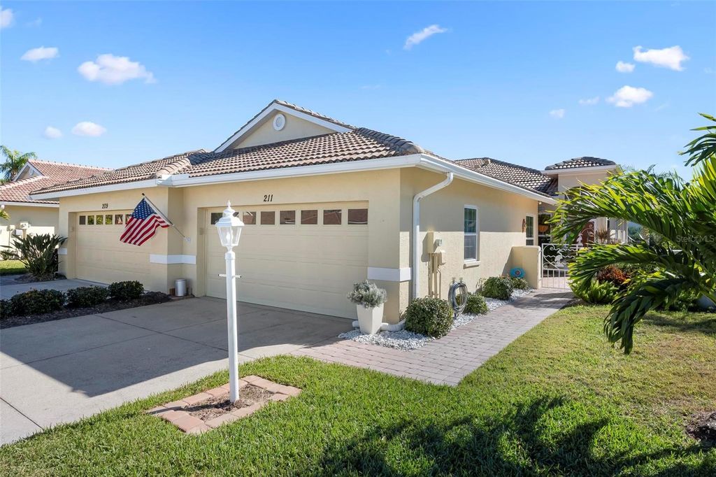211 VISTA DEL LAGO WAY, Venice, FL 34292