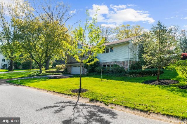 1212 OLD MILL RD, Reading, PA 19610