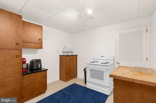 1212 OLD MILL RD, Reading, PA 19610