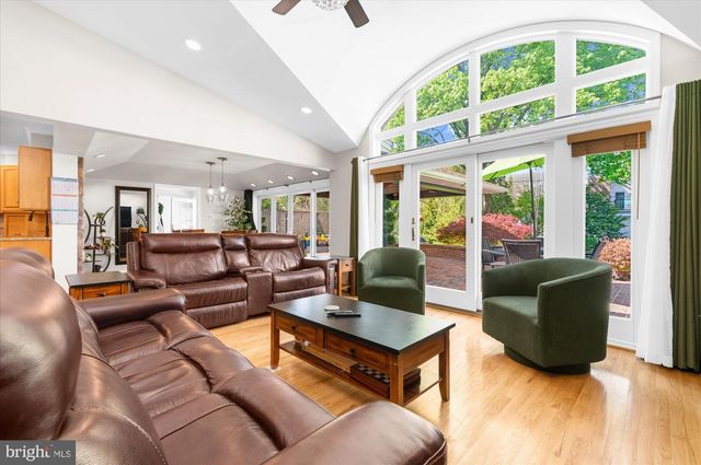 1212 OLD MILL RD, Reading, PA 19610