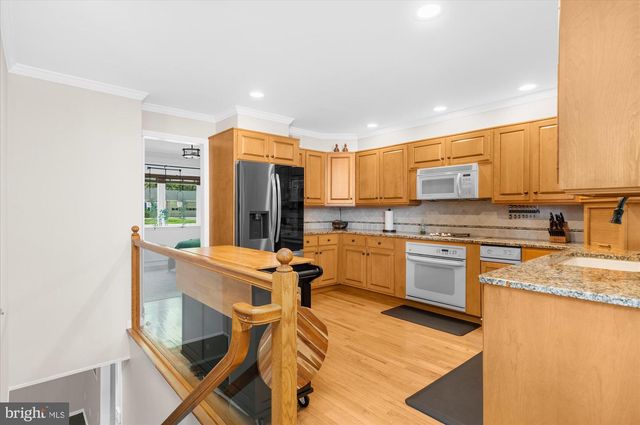 1212 OLD MILL RD, Reading, PA 19610