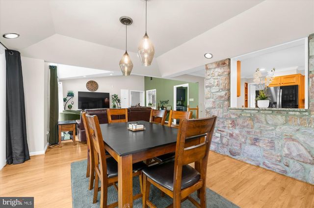 1212 OLD MILL RD, Reading, PA 19610