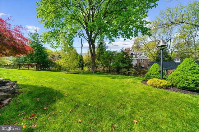 1212 OLD MILL RD, Reading, PA 19610