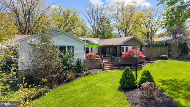 1212 OLD MILL RD, Reading, PA 19610