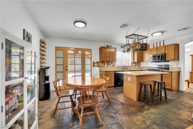 8161 West Gilmore Avenue, Las Vegas, NV 89129