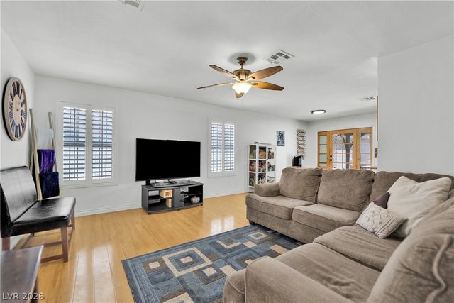 8161 West Gilmore Avenue, Las Vegas, NV 89129