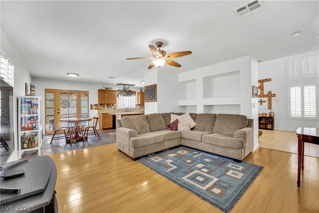 8161 West Gilmore Avenue, Las Vegas, NV 89129