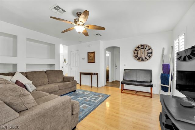 8161 West Gilmore Avenue, Las Vegas, NV 89129