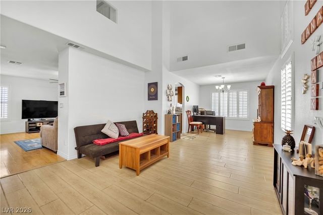 8161 West Gilmore Avenue, Las Vegas, NV 89129