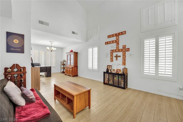 8161 West Gilmore Avenue, Las Vegas, NV 89129