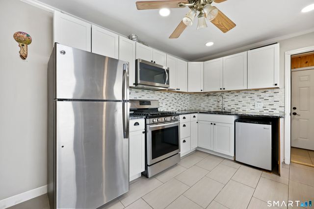 1554 Capitol Avenue, Bridgeport, CT 06604