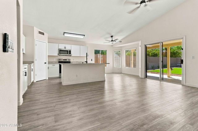 4925 W BUFFALO Street, Chandler, AZ 85226