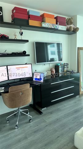 244 Biscayne Blvd 1707, Miami, FL 33132