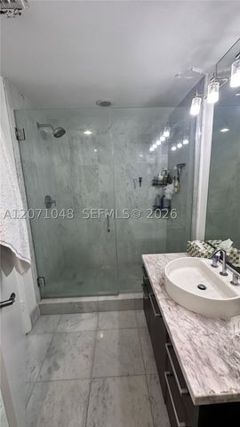 244 Biscayne Blvd 1707, Miami, FL 33132