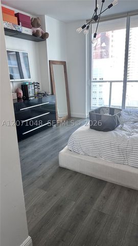 244 Biscayne Blvd 1707, Miami, FL 33132