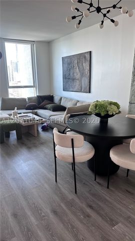 244 Biscayne Blvd 1707, Miami, FL 33132