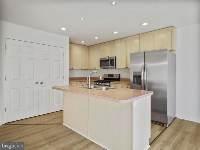 1123 LINDSAY LN, Hagerstown, MD 21742