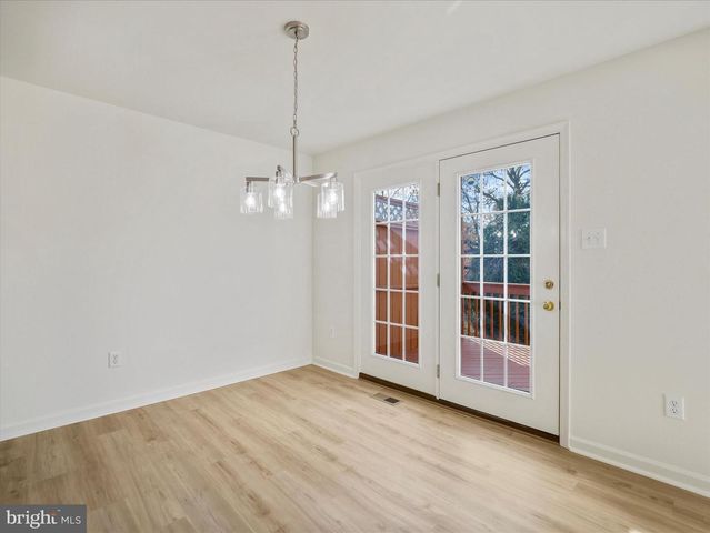 1123 LINDSAY LN, Hagerstown, MD 21742