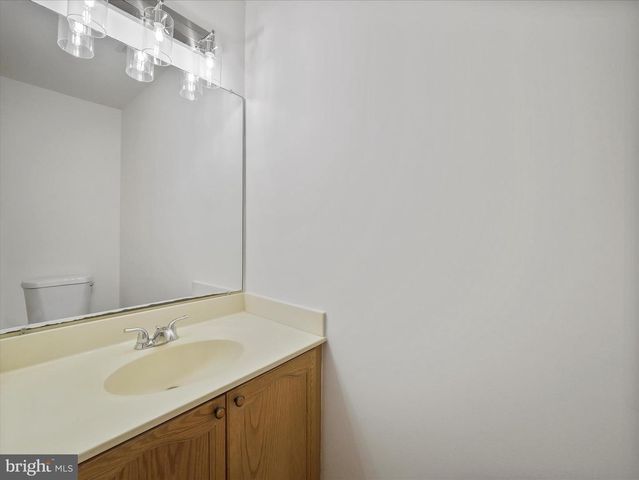 1123 LINDSAY LN, Hagerstown, MD 21742