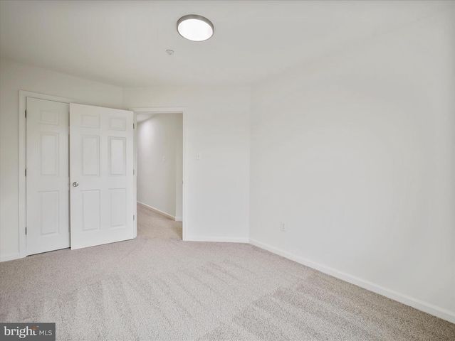 1123 LINDSAY LN, Hagerstown, MD 21742