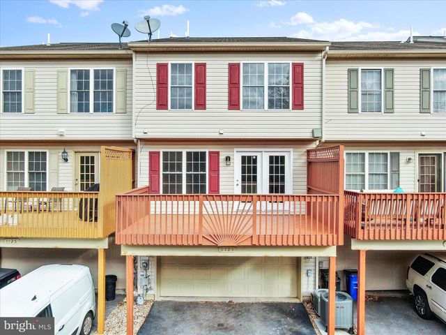 1123 LINDSAY LN, Hagerstown, MD 21742