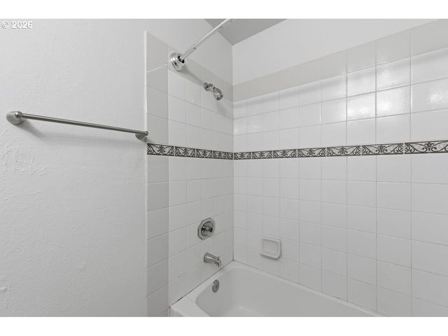 2137 Se 130TH Ave, Portland, OR 97233