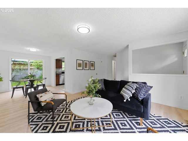 2137 Se 130TH Ave, Portland, OR 97233