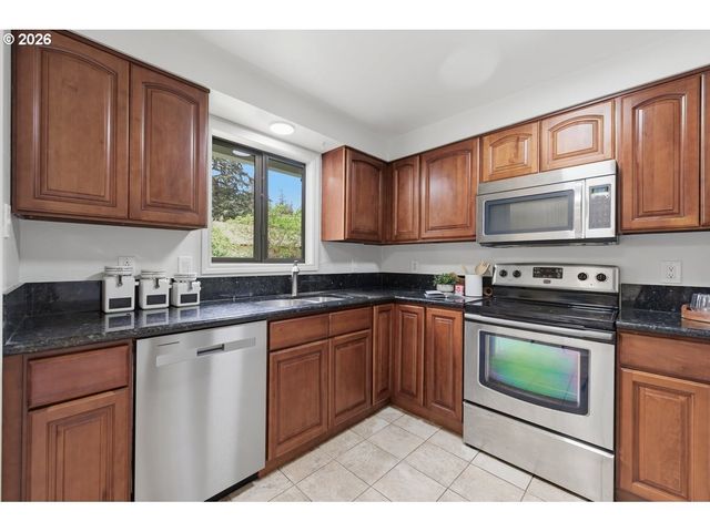 2137 Se 130TH Ave, Portland, OR 97233