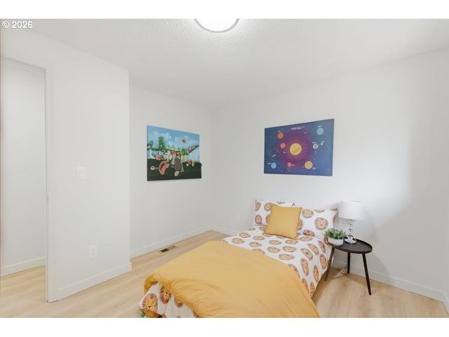 2137 Se 130TH Ave, Portland, OR 97233