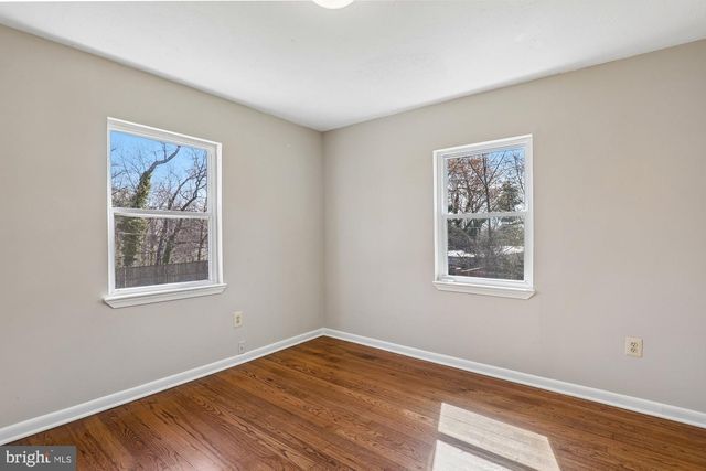 2328 FORT DR, Alexandria, VA 22303