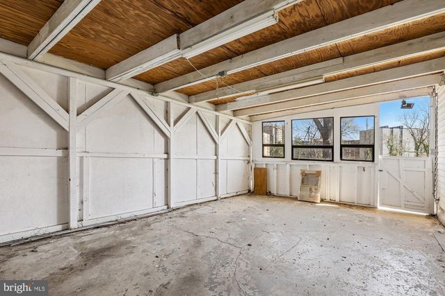 2328 FORT DR, Alexandria, VA 22303