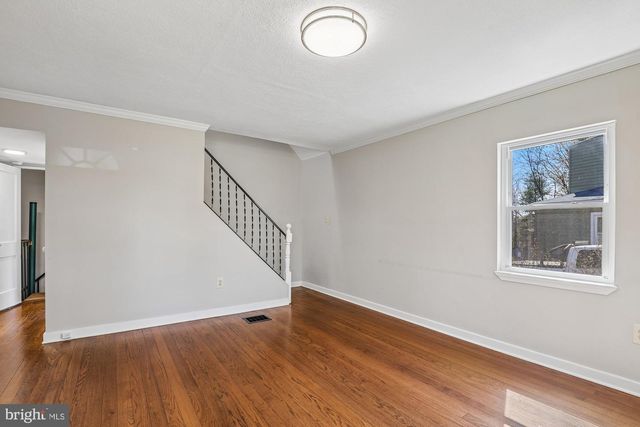 2328 FORT DR, Alexandria, VA 22303