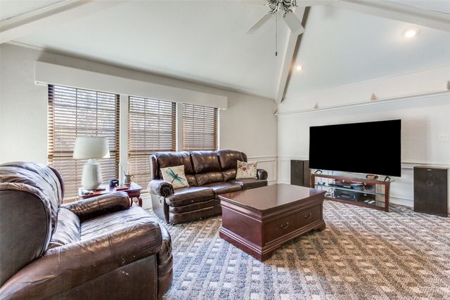 3706 Oakridge Circle, Garland, TX 75040