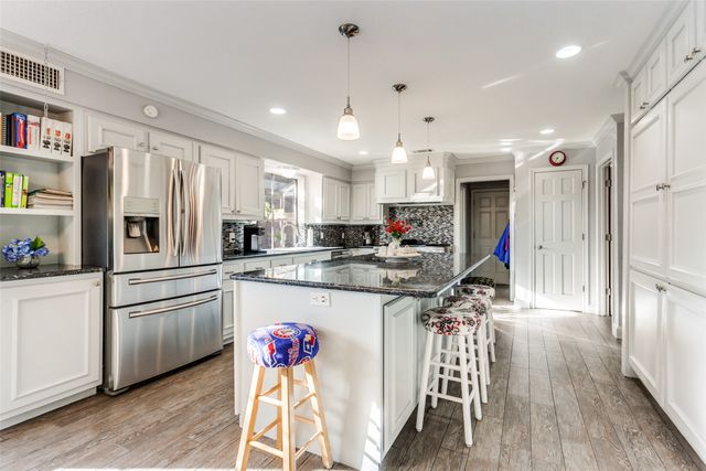 3706 Oakridge Circle, Garland, TX 75040