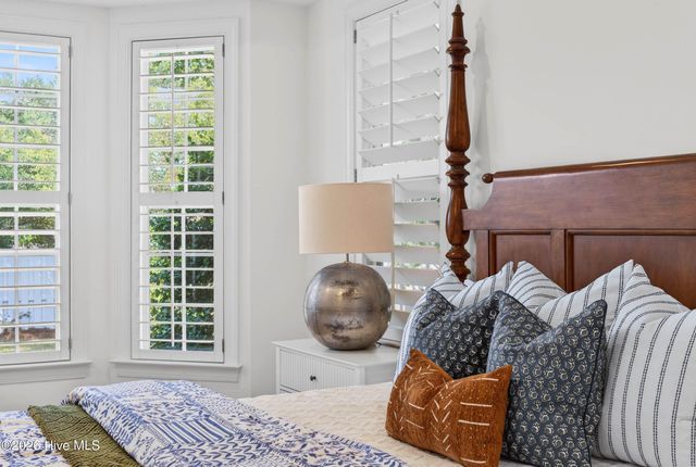 6122 River Sound Circle, Southport, NC 28461