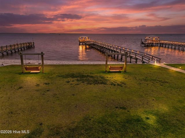 6122 River Sound Circle, Southport, NC 28461
