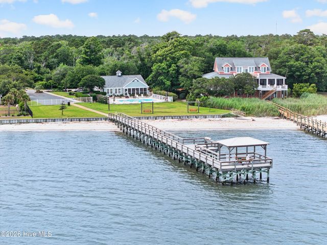 6122 River Sound Circle, Southport, NC 28461