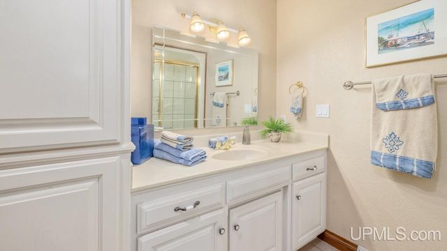 N3860 N Grand Oak Drive, Iron Mountain, MI 49801