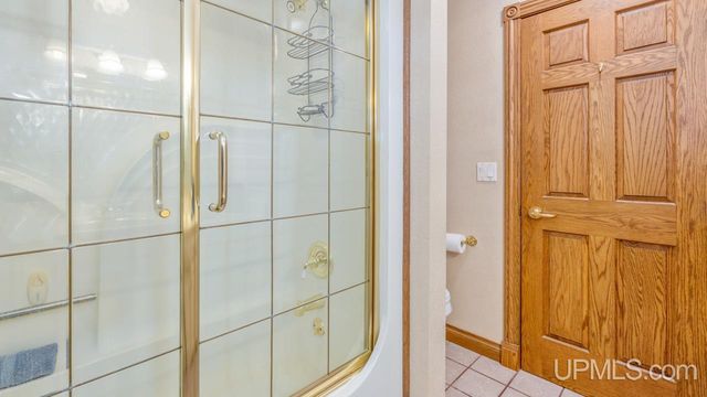 N3860 N Grand Oak Drive, Iron Mountain, MI 49801