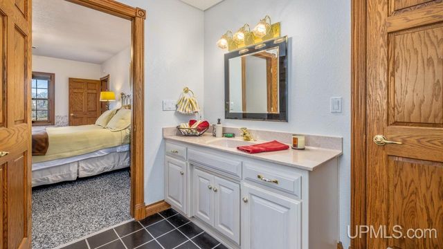 N3860 N Grand Oak Drive, Iron Mountain, MI 49801