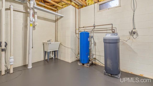 N3860 N Grand Oak Drive, Iron Mountain, MI 49801