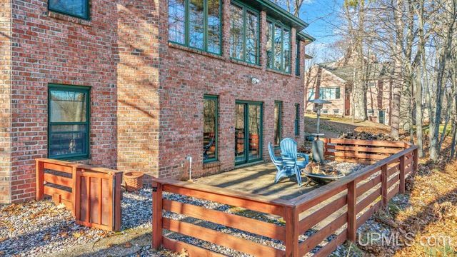 N3860 N Grand Oak Drive, Iron Mountain, MI 49801