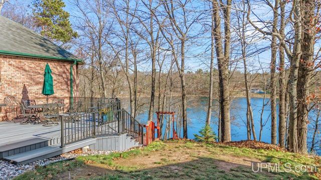 N3860 N Grand Oak Drive, Iron Mountain, MI 49801