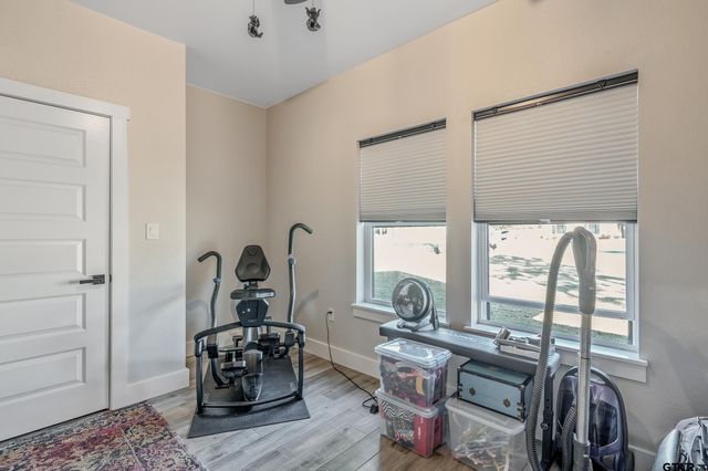 305 Private Road 6305, Mineola, TX 75773