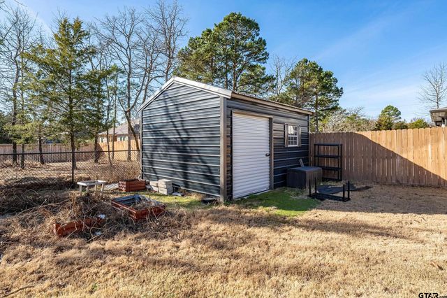 305 Private Road 6305, Mineola, TX 75773